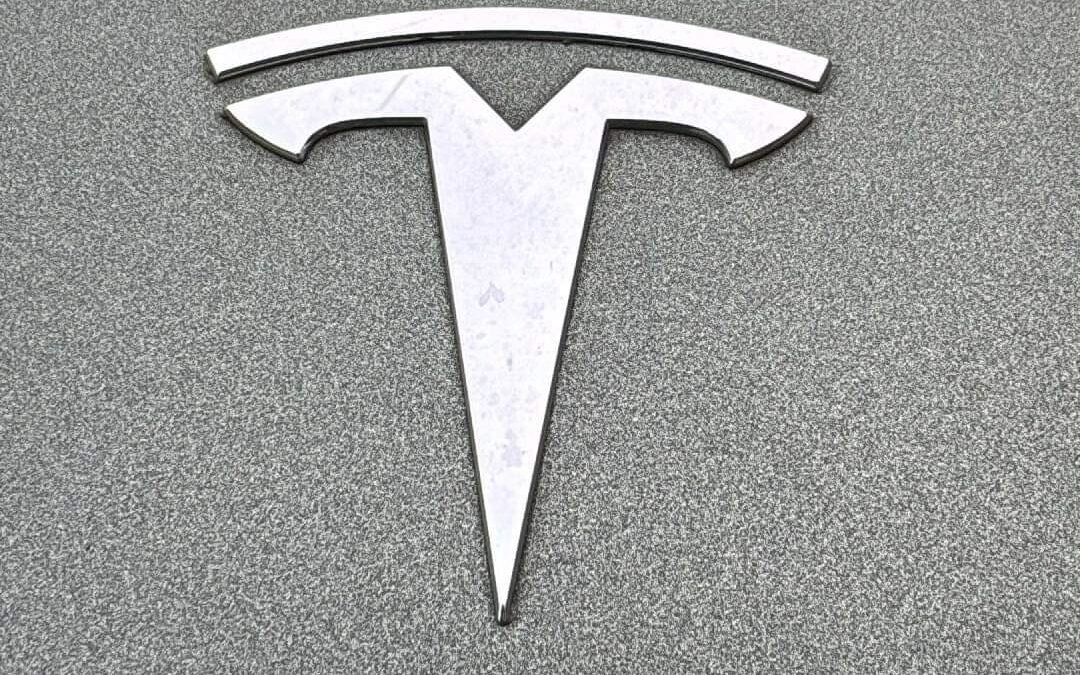 Tesla logo - leasingbil