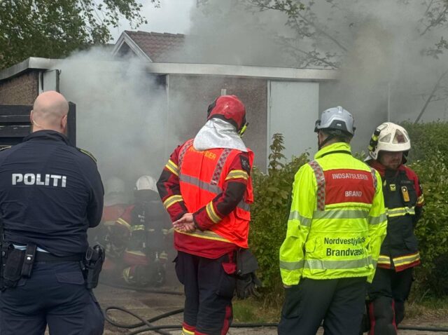 Jysk by ramt af store strømafbrydelser under brand