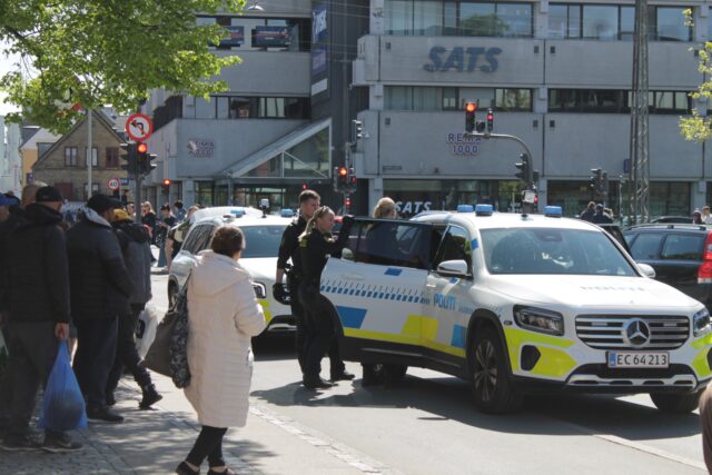 Flere patruljer fremme: Mand amok på Nørrebro