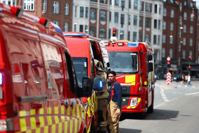 Stor udrykning spærrer vej i København