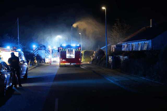 Brand brudt ud på stille villavej