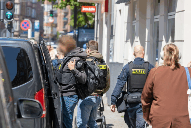 Mulige mordere anholdt midt på Amagerbrogade