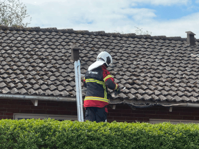 Tagrende smeltet efter brand