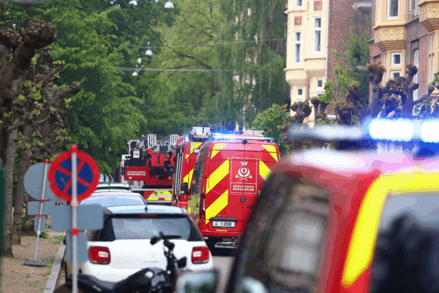 “Vi er i gang med at undersøge ejendommen”: Blå blink på Frederiksberg