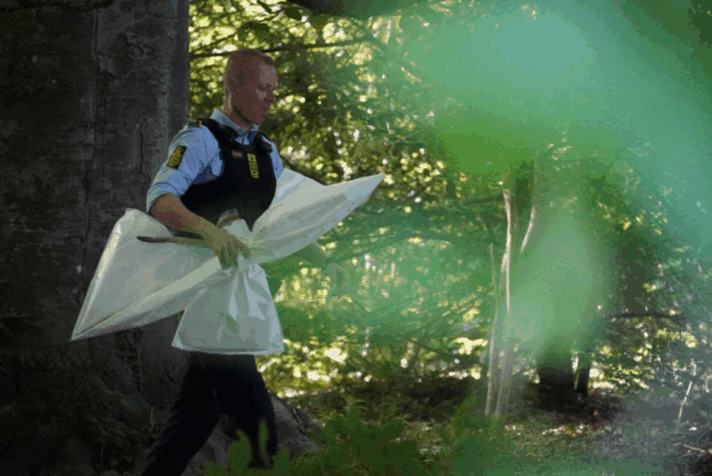Far afbryder voldtægt af 13-årig datter i telt