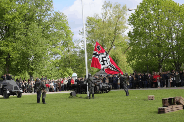 Se de vilde billeder: Nazisterne ankommer og besætter Nyvang