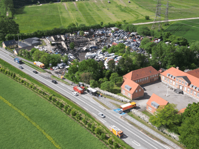 Kæmpemæssig brand lukkede stort område ned: Sådan ser stedet ud dagen derpå