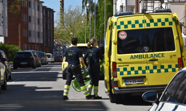 Flere patruljer og ambulance rykker ud