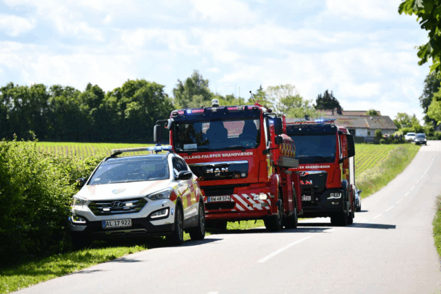 Blå blink i lille landsby