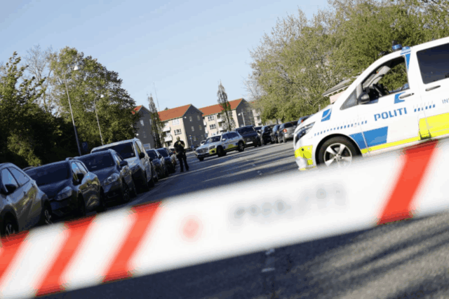 Ung mand dræbt af skud på åben gade