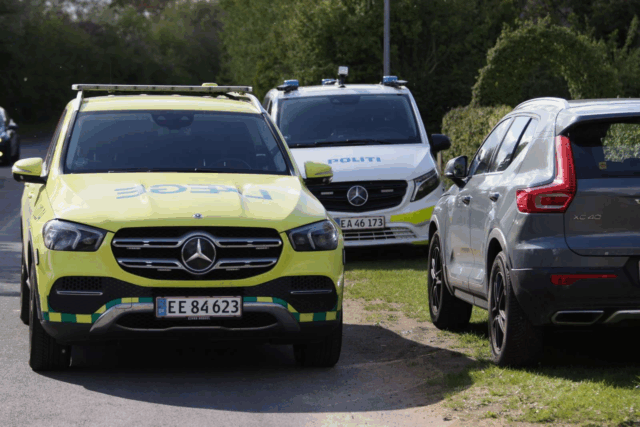 Politi, ambulance og beredskab haster til Albertslund