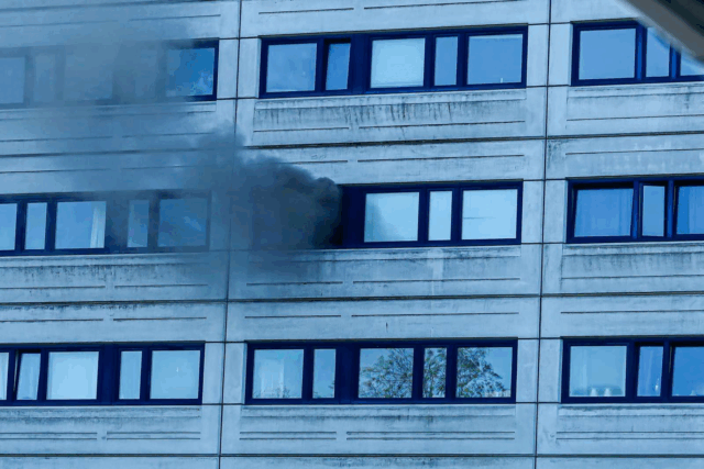 Kæmpe udrykning efter alarmopkald: Sirener lyder i hele byen