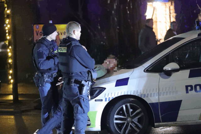 Brager gennem byen med 120 i timen og politiet i hælene