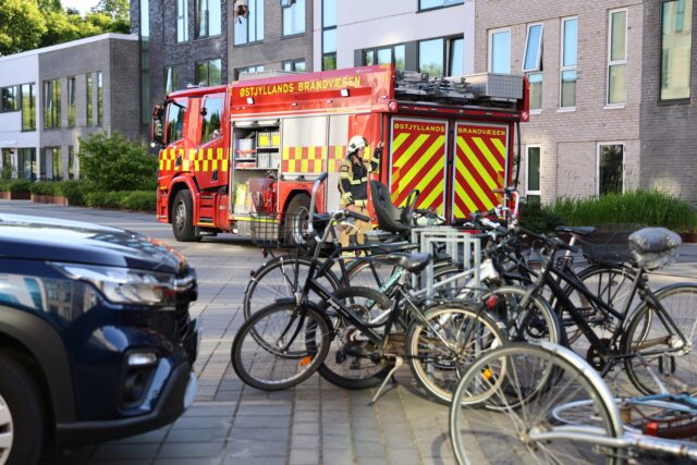 Eksplosion hørt: Brandvæsen rykker ud