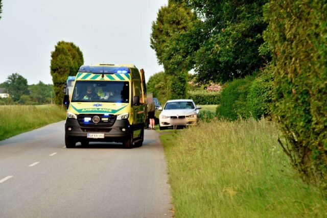 Lægehelikopteren er lettet: 16-årig pige på cykel kørt ned