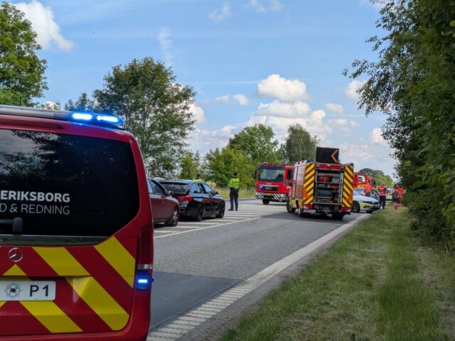 Trafikalt kaos på motorvej: Flere biler kørt sammen