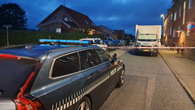 16-årig stukket ned: Fløjet på hospitalet i helikopter