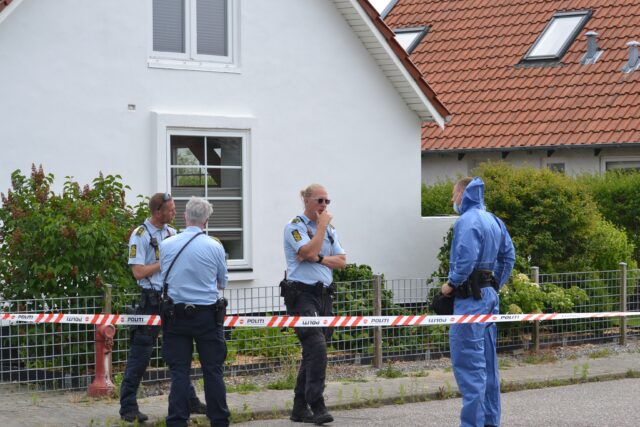 Teknikere på villavej: Person fundet død i hus