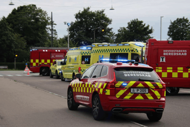 Flere ambulancer til stede: Politiet sporsikrer efter færdselsuheld