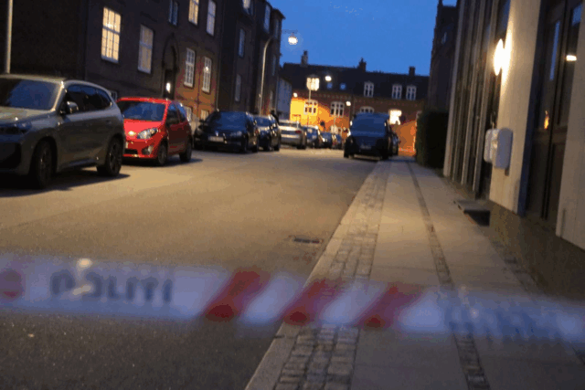Kvinde fundet død i lejlighed: Søn anholdt