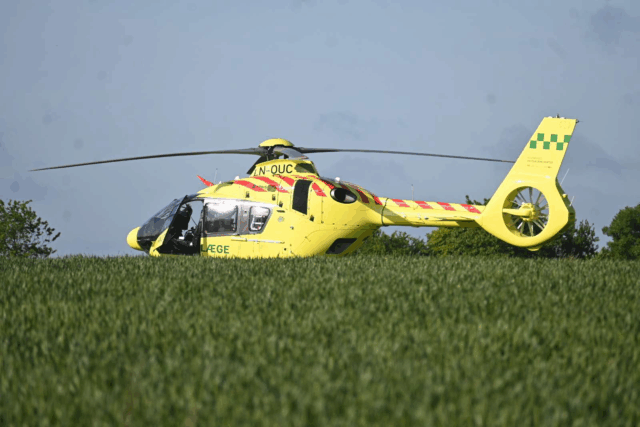 Massiv udrykning til ulykke: Lægehelikopter landet