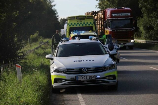 Teenager fundet alvorligt såret i skovområde