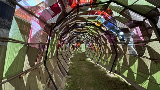 4,5 kilometer kunst: En gigantisk orm bugter sig gennem Hobro