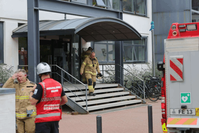 Beredskabet rykker ud til sundhedshus