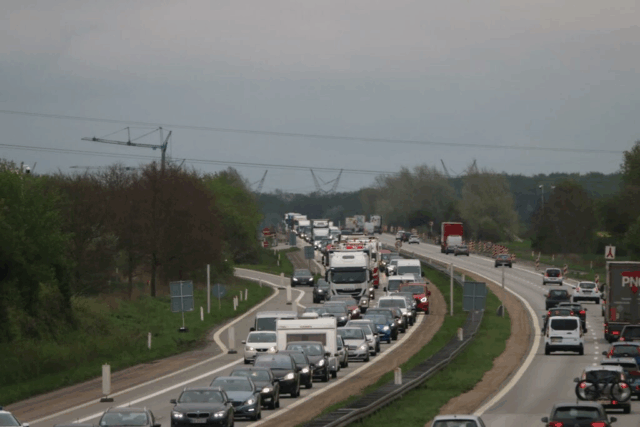 Kritisk tilstand: Alvorlig ulykke på motorvej