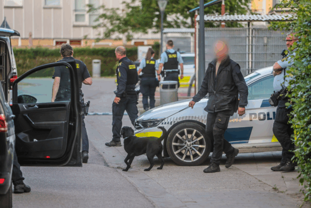 Flækket læbe og store smerter: Mand brutalt overfaldet