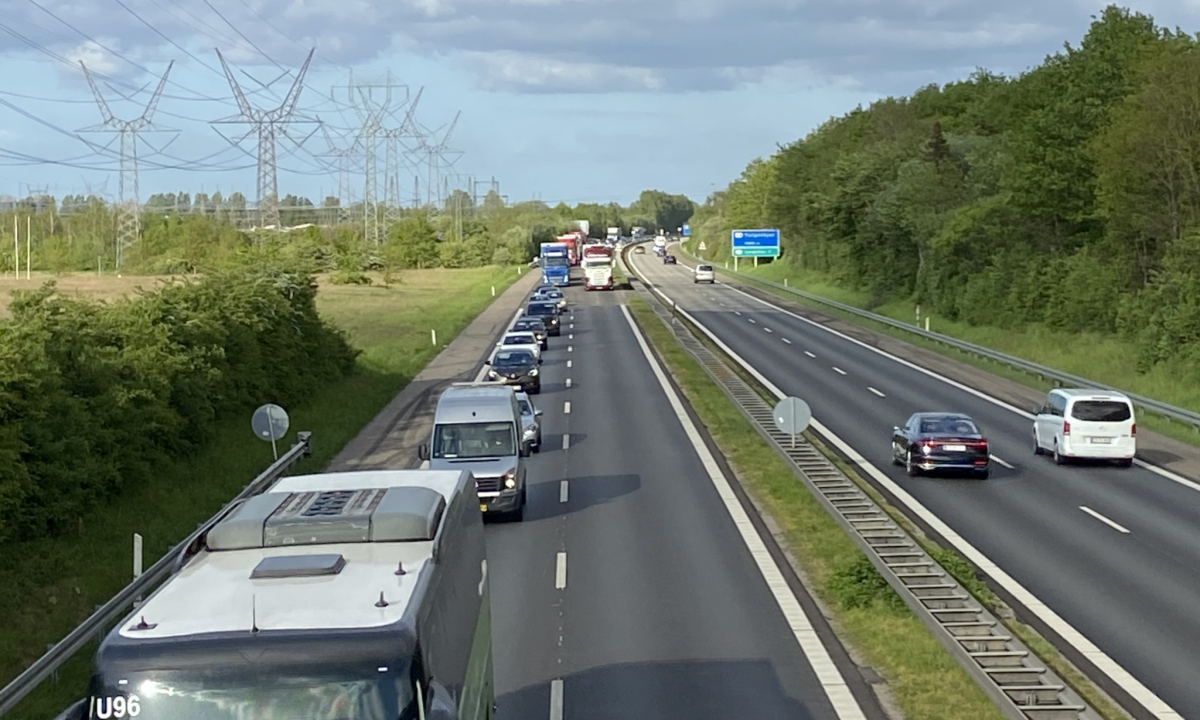 Motorvej med elbiler