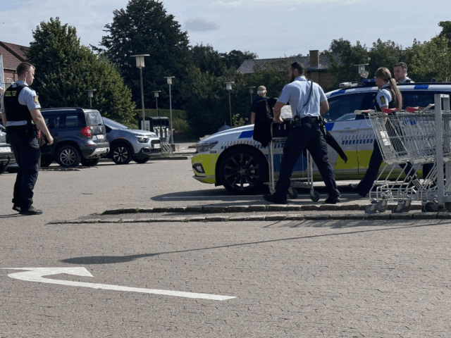 Politiet arbejder ved Kvickly