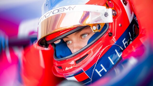 16-årig dansker skriver historisk kontrakt med Ferrari