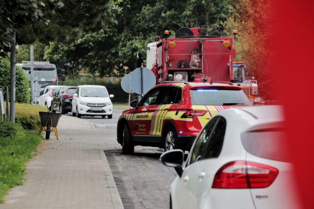 Lille dreng får stor overraskelse af brandvæsenet