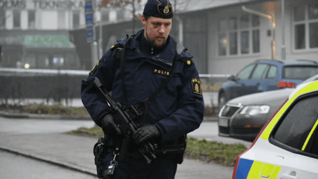 Skyderi i moske: Flere kvæstede