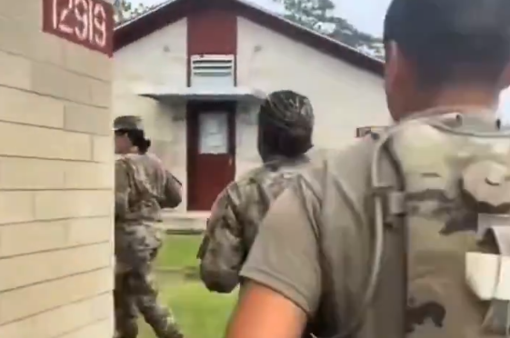 Amerikansk militærbase under angreb med flere såret: Ny udvikling