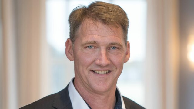 Venstre-politiker vil trække støtten til festival efter booking af Isam B