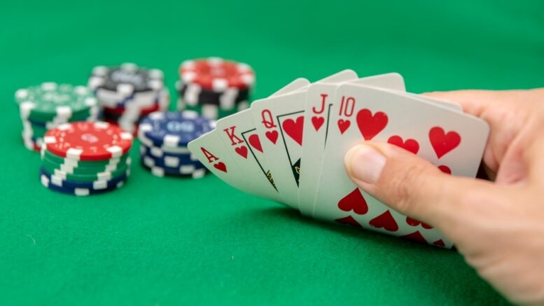 Pokerturneringer hvor færdighed og held mødes