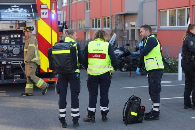 Person reddes ud fra brand i lejlighed