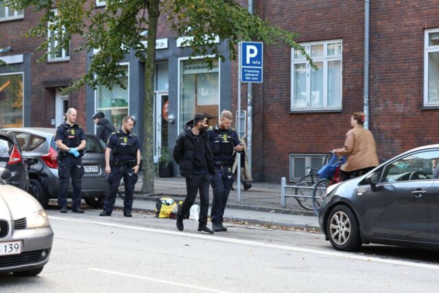 Drama på åben gade i København: Flere læsere kontakter Presse-fotos