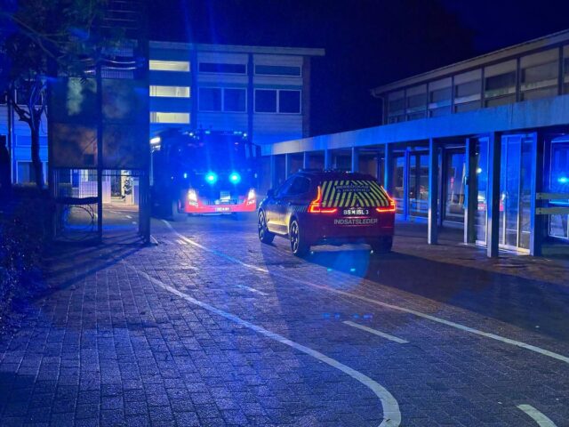 Folkeskole i brand: ‘Et hav af blå blink’