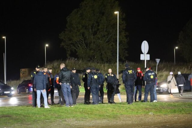 Tumult efter fodboldkamp: Politiet griber ind