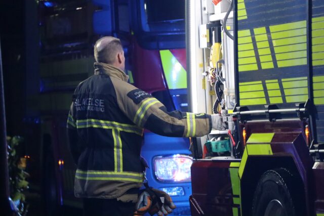 Hændelse ved skole: Brandvæsenet rykker ud