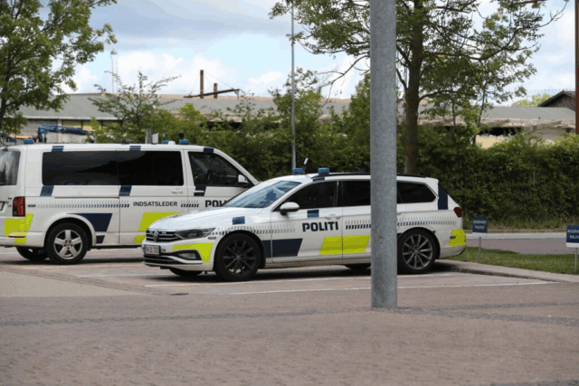 Mand går amok på politistation