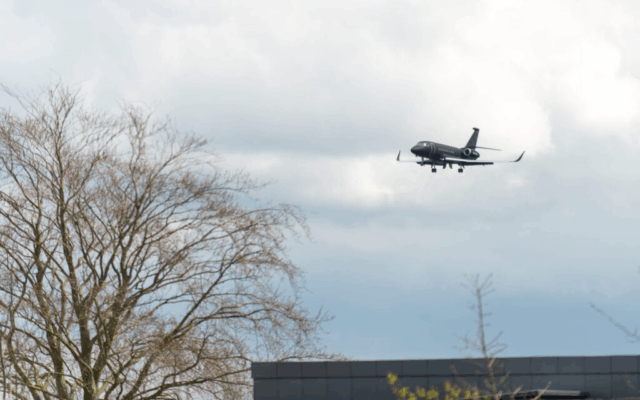 Fly i problemer: USA’s forsvarsminister ombord