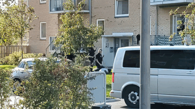 Teenagepige flygter hjem til mor efter alvorligt forhold på Amager