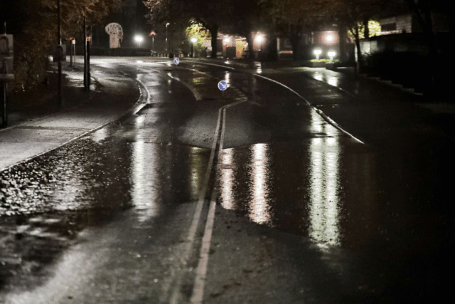 Kraftig regn giver oversvømmelser her