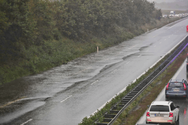 DMI advarer om fredag morgen: Farligt flere steder i landet