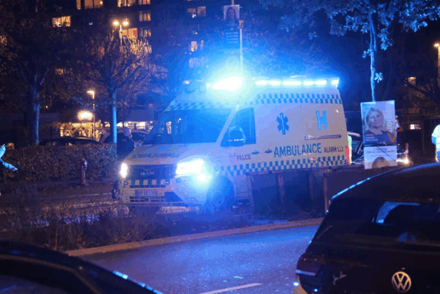 Frederiksberg: Person tages med i ambulance