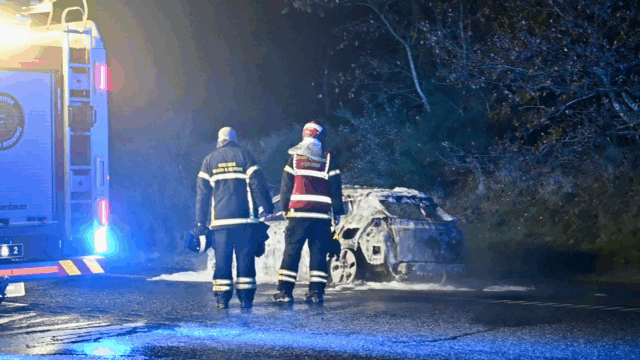 Rødkærsbro: Personbil udbrænder